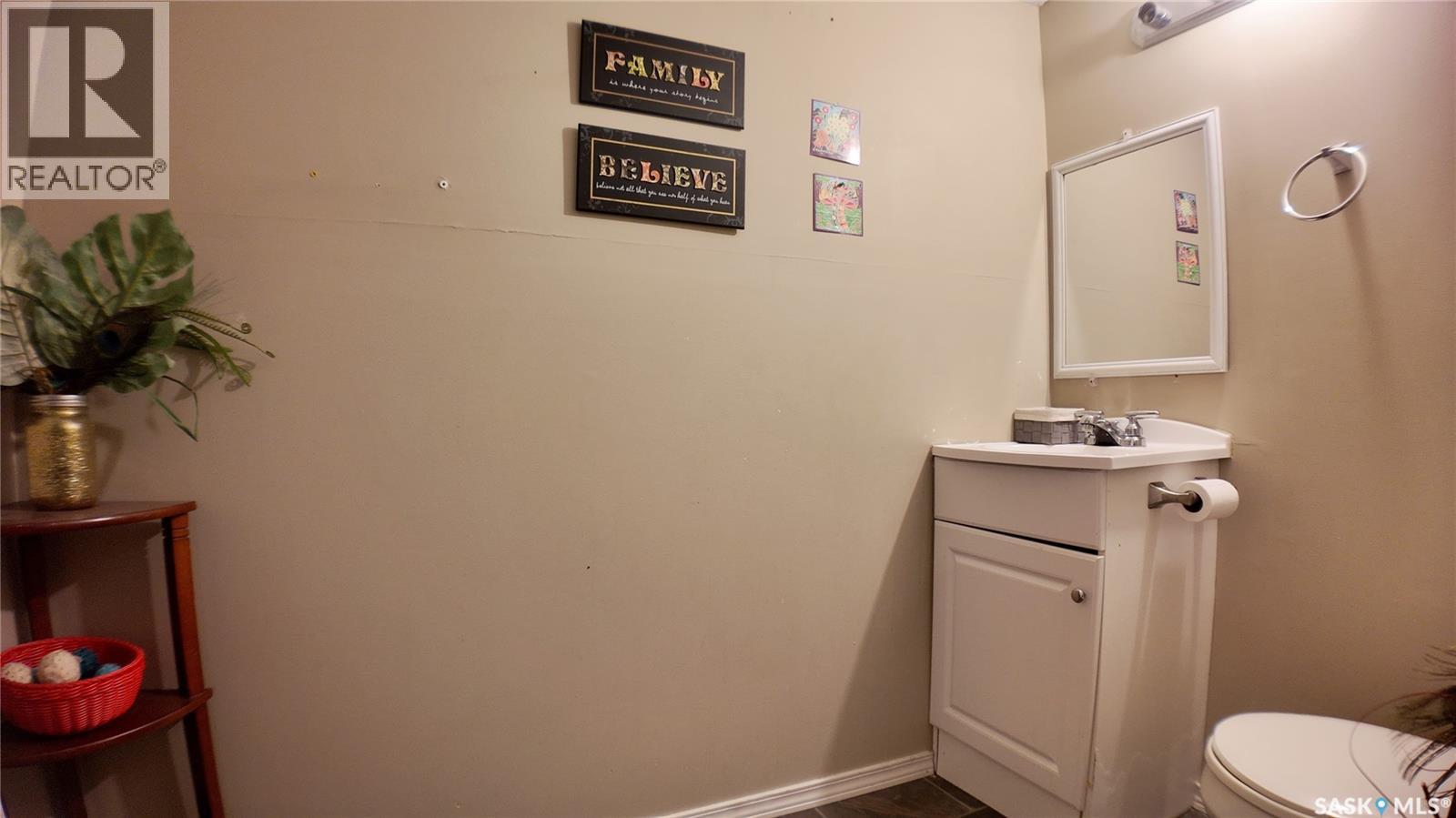 2502 100th Street, North Battleford, Saskatchewan  S9A 9Y2 - Photo 13 - SK029800