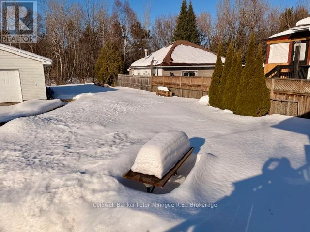 310 Gould Avenue, North Bay, Ontario  P1B 7C8 - Photo 9 - X12850396