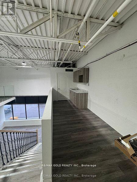 11 - 2074 Steeles Avenue E, Brampton, Ontario  L6T 5A5 - Photo 5 - W12850112