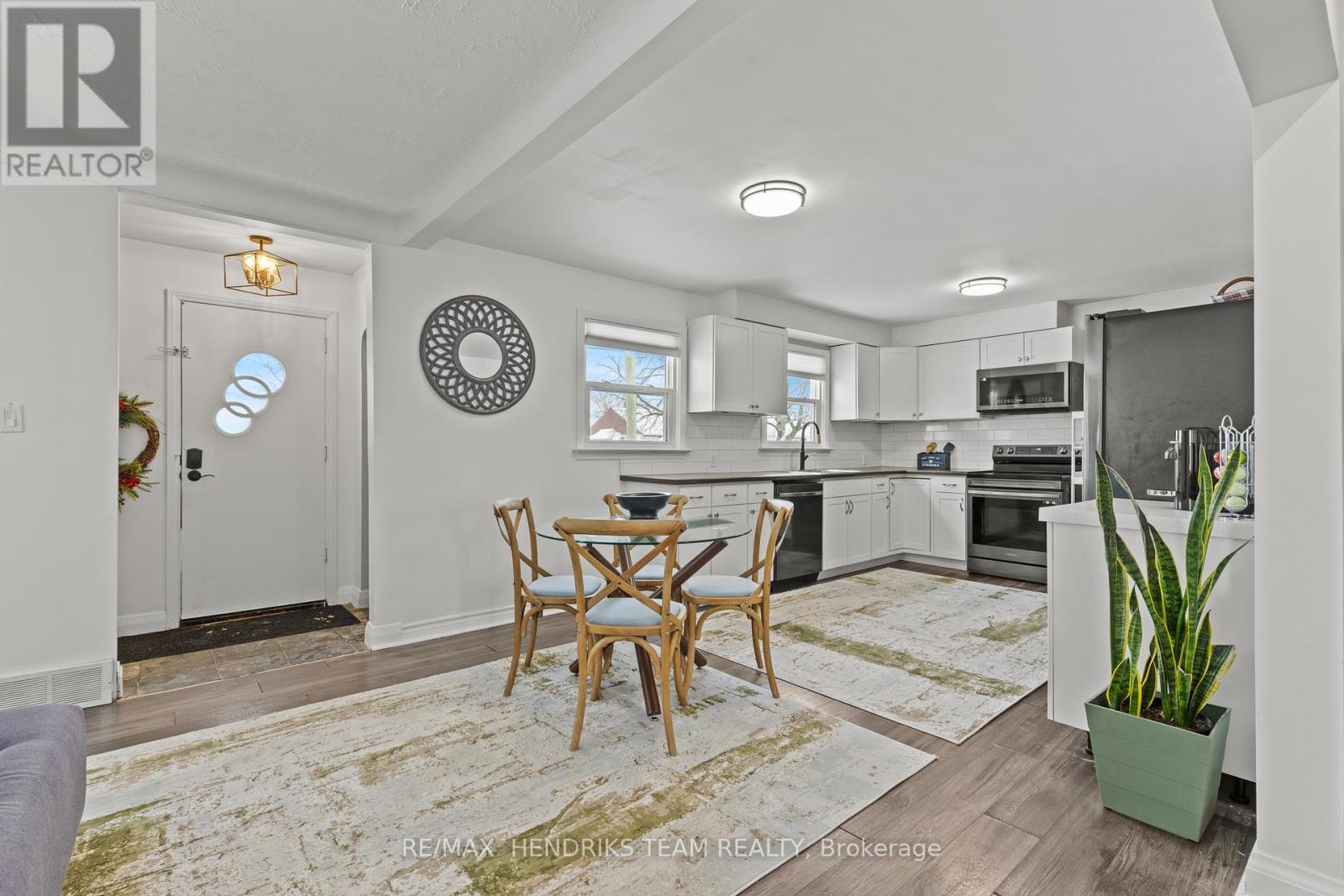 85 Albert Street W, Thorold (Thorold Downtown), Ontario  L2V 2H1 - Photo 6 - X12743350