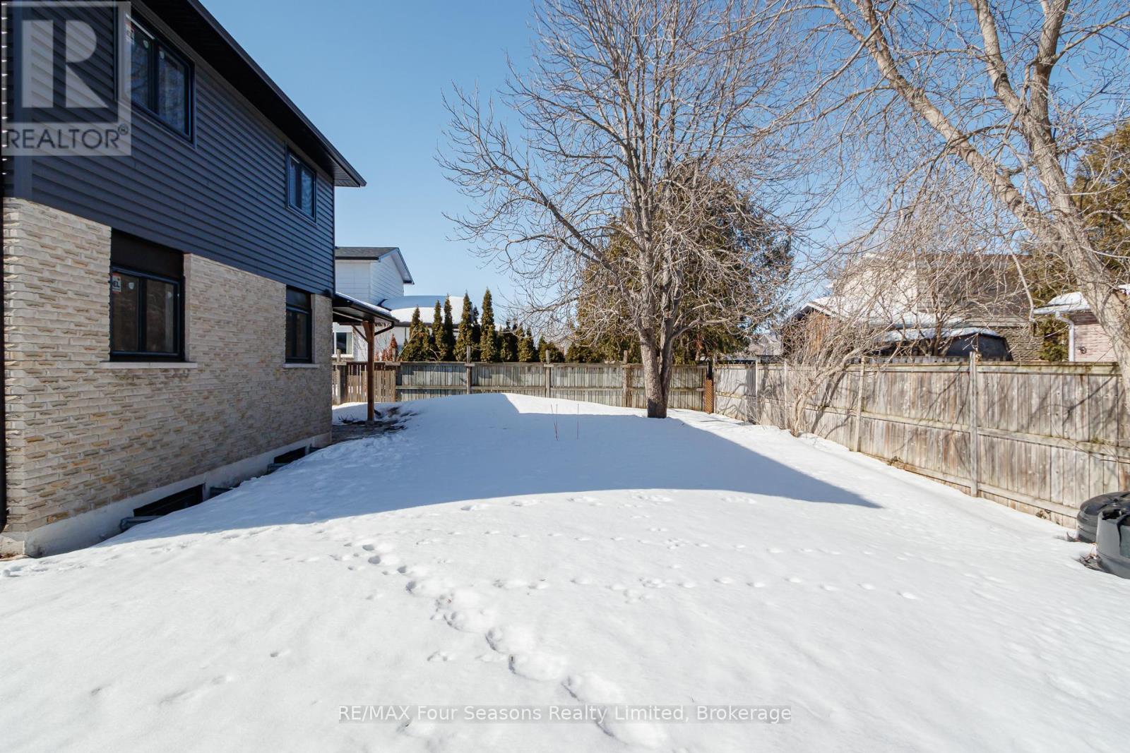 255 Valleyfield Crescent, Clearview, Ontario  L0M 1S0 - Photo 34 - S12851730