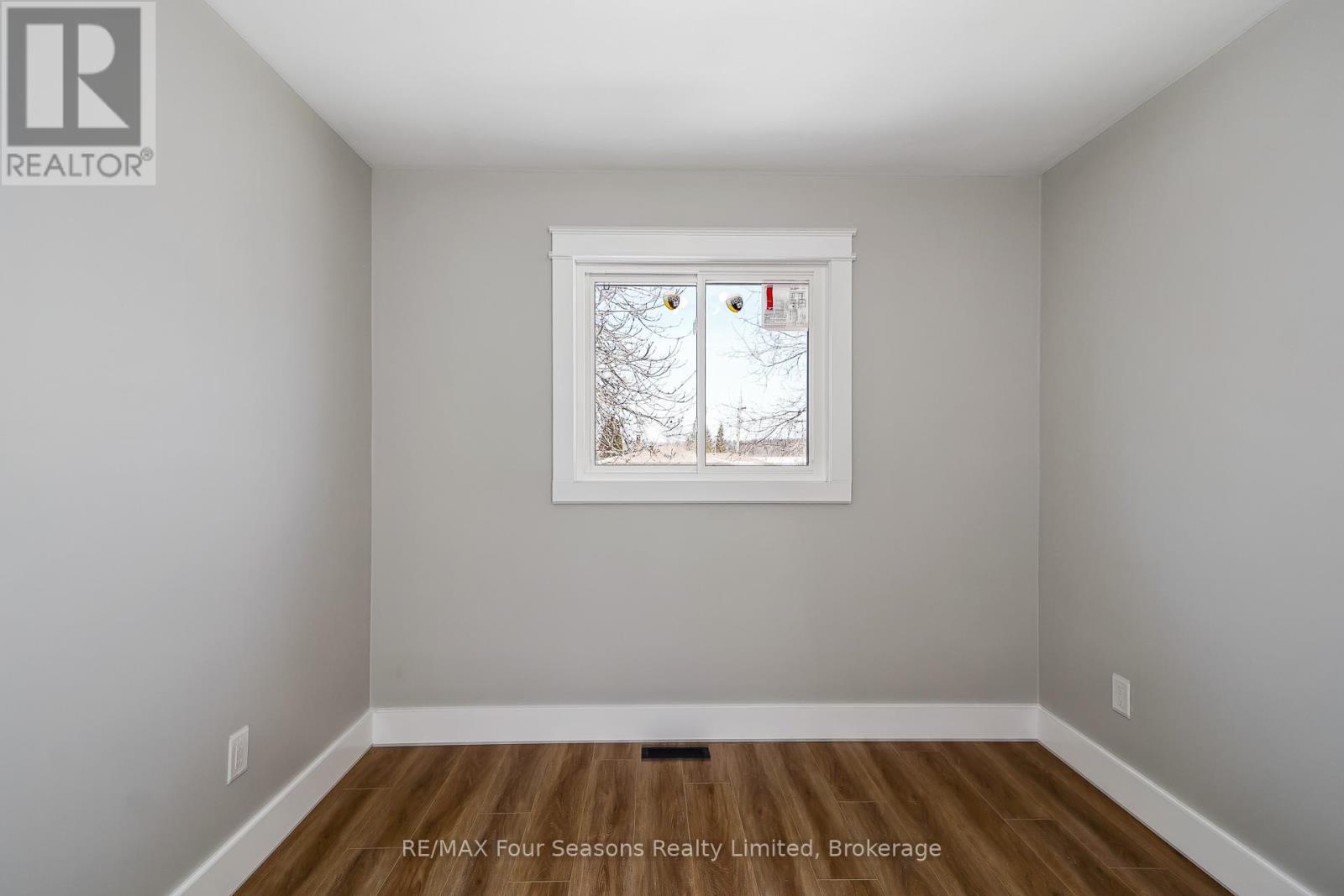 255 Valleyfield Crescent, Clearview, Ontario  L0M 1S0 - Photo 30 - S12851730