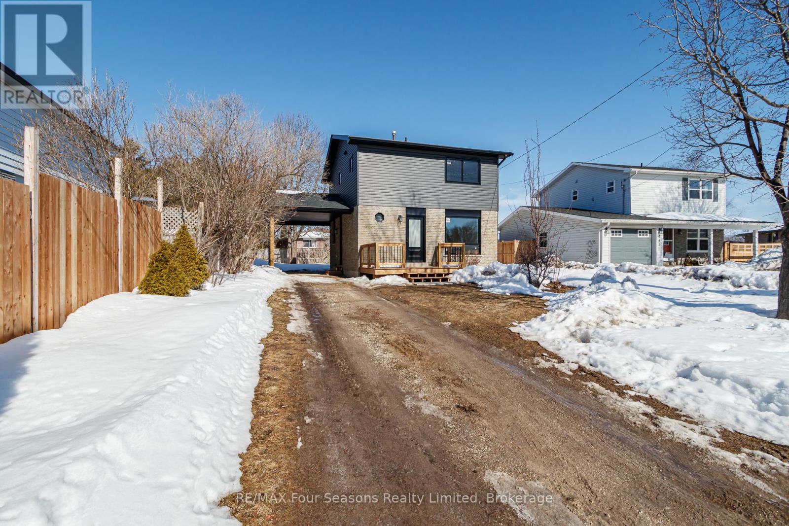 255 Valleyfield Crescent, Clearview, Ontario  L0M 1S0 - Photo 3 - S12851730