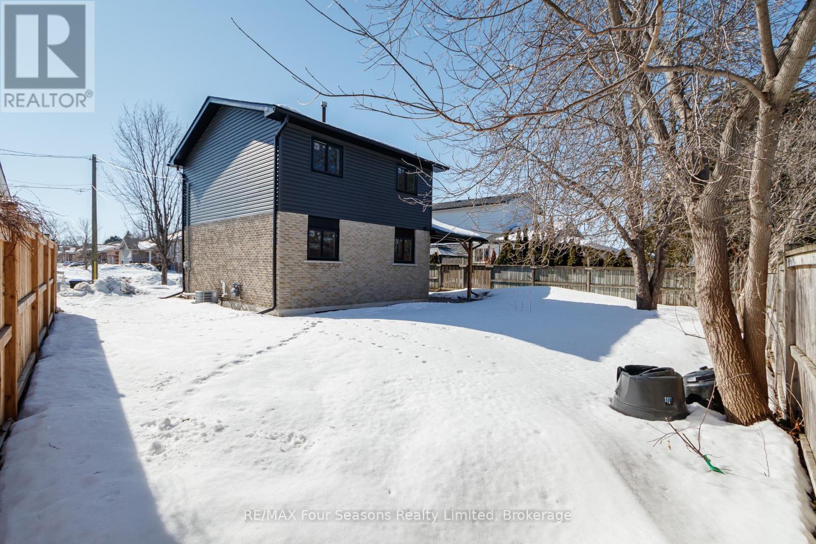 255 Valleyfield Crescent, Clearview, Ontario  L0M 1S0 - Photo 35 - S12851730