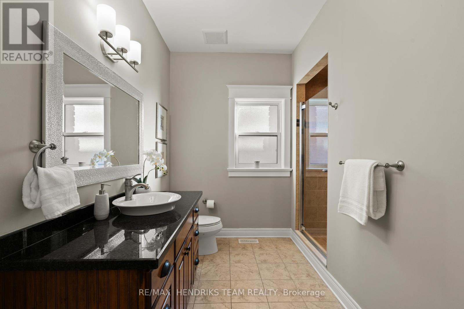 5 Mclean Court, St. Catharines, Ontario  L2W 0A2 - Photo 10 - X12851486