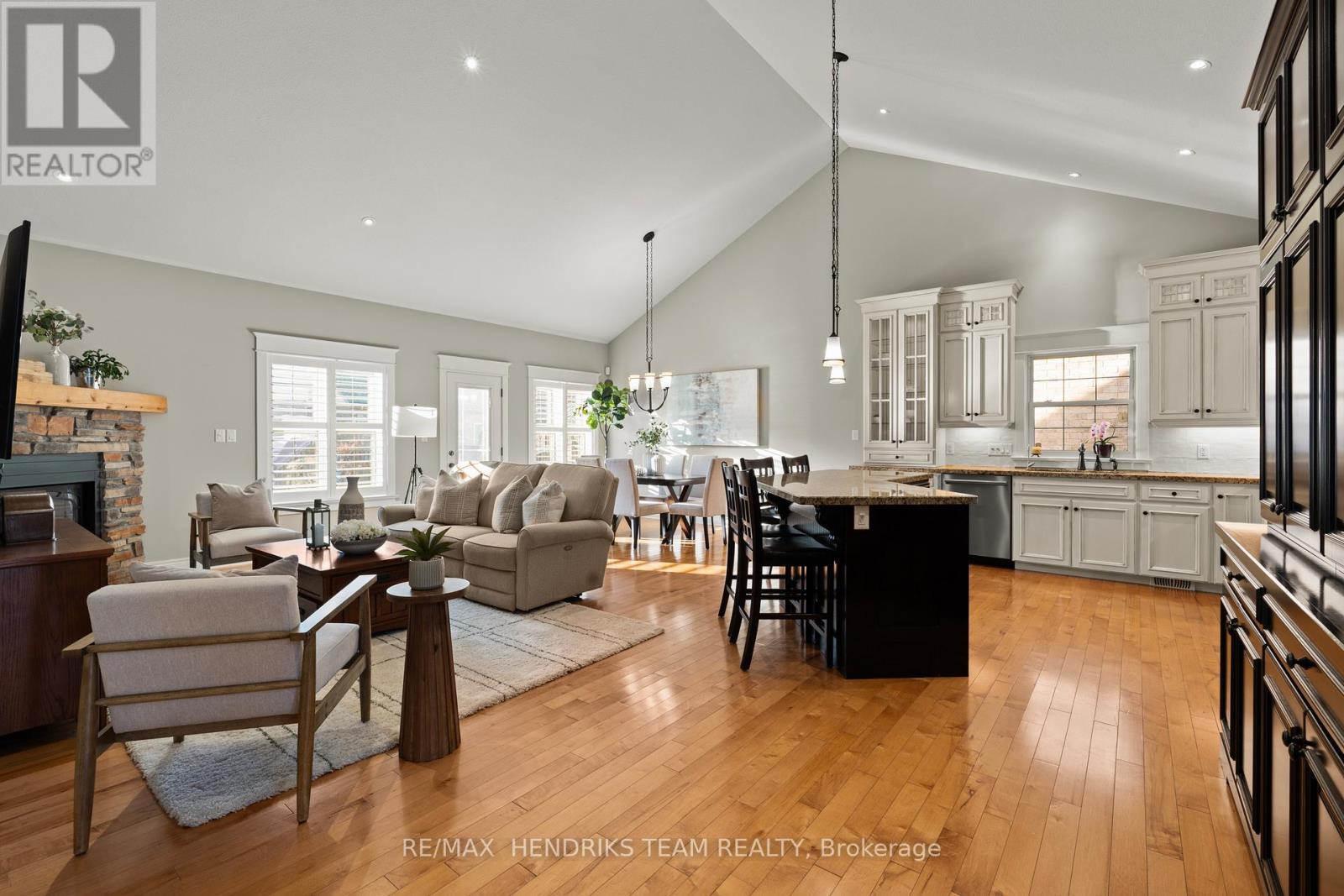 5 Mclean Court, St. Catharines, Ontario  L2W 0A2 - Photo 11 - X12851486