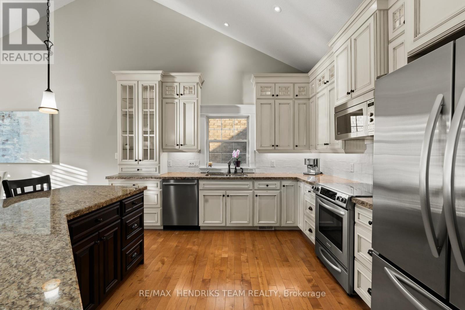 5 Mclean Court, St. Catharines, Ontario  L2W 0A2 - Photo 17 - X12851486