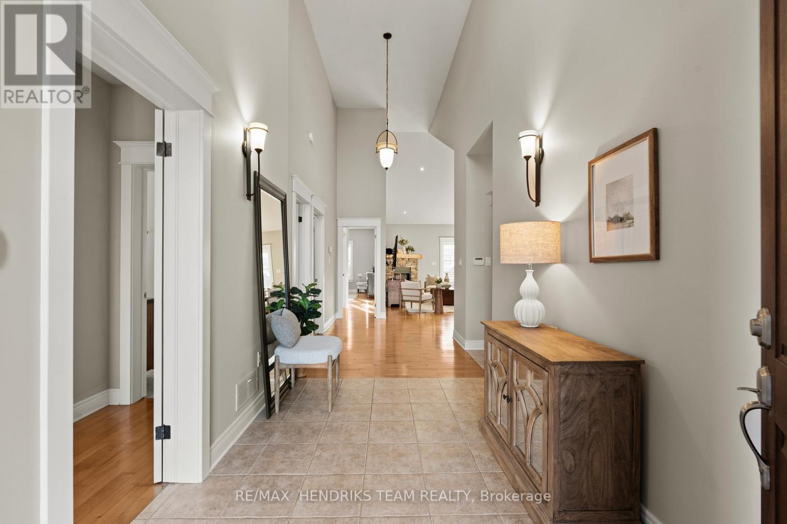 5 Mclean Court, St. Catharines, Ontario  L2W 0A2 - Photo 7 - X12851486