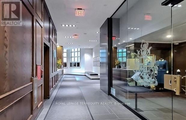 P101 - 426 University Avenue, Toronto, Ontario  M5G 1S9 - Photo 37 - C12681530