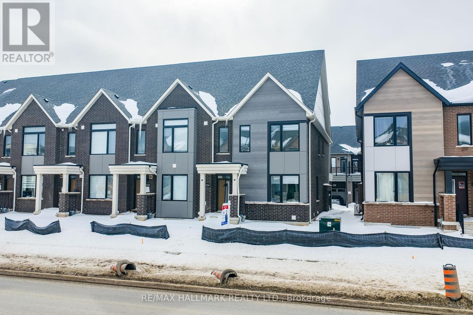 3234 Sixth Line, Oakville, Ontario  L6M 4K1 - Photo 3 - W12829090