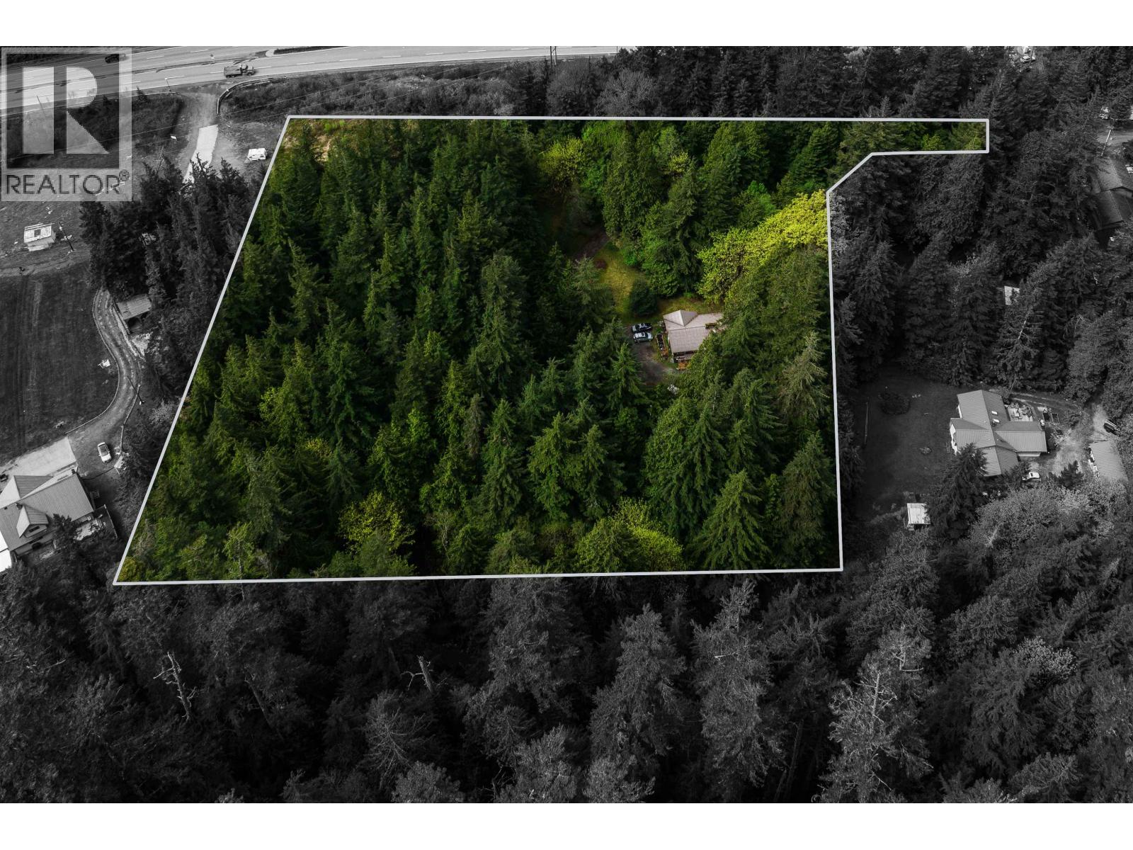 1774 Depot Road, Squamish, British Columbia  V8B 0P6 - Photo 2 - C8076768