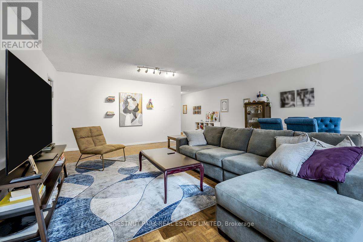 301 - 15 Mcmurrich Street, Toronto, Ontario  M5R 3M6 - Photo 10 - C12851464