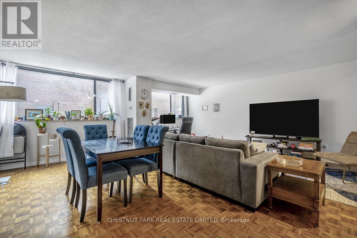 301 - 15 Mcmurrich Street, Toronto, Ontario  M5R 3M6 - Photo 11 - C12851464