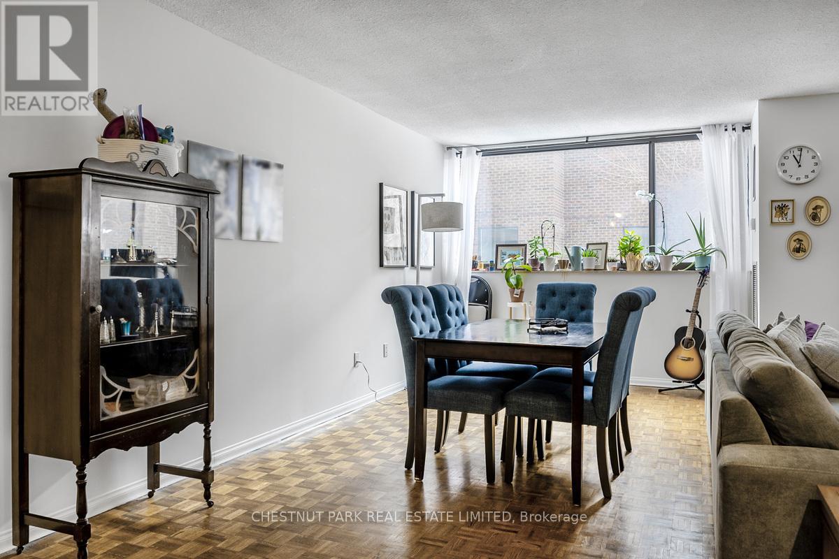 301 - 15 Mcmurrich Street, Toronto, Ontario  M5R 3M6 - Photo 12 - C12851464