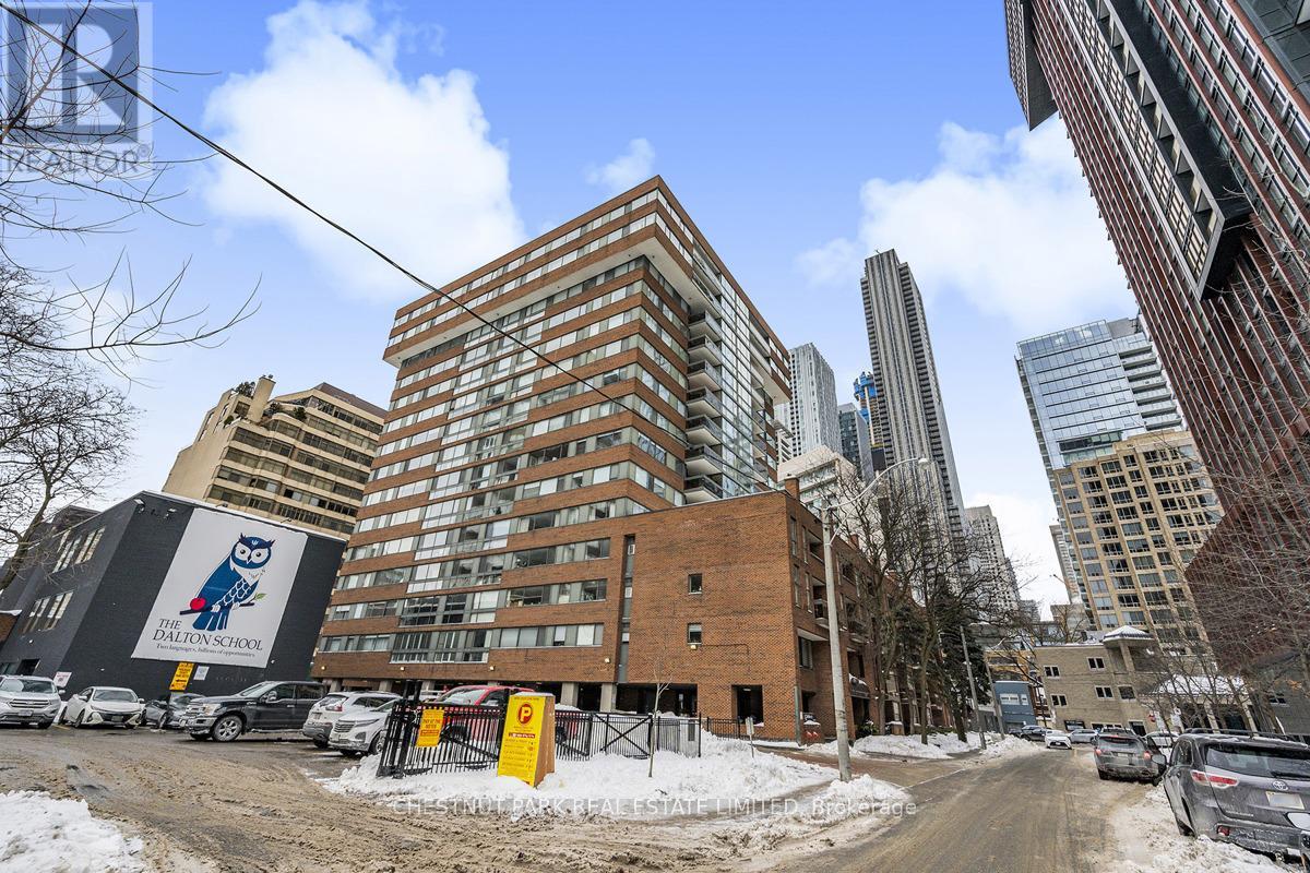 301 - 15 Mcmurrich Street, Toronto, Ontario  M5R 3M6 - Photo 2 - C12851464