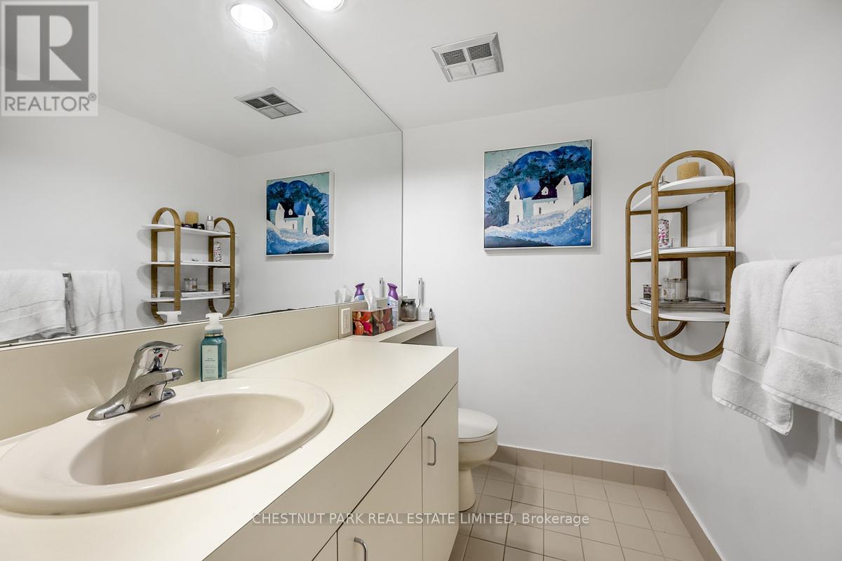 301 - 15 Mcmurrich Street, Toronto, Ontario  M5R 3M6 - Photo 26 - C12851464