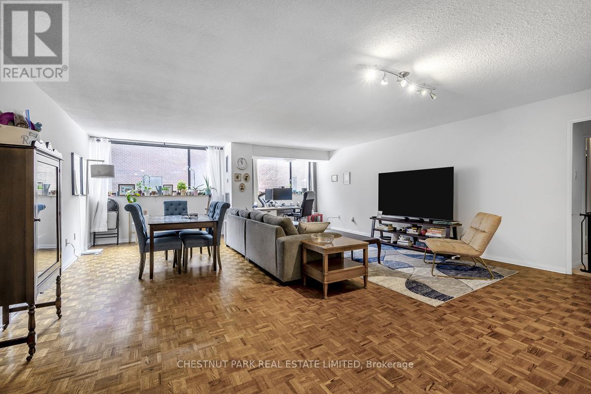 301 - 15 Mcmurrich Street, Toronto, Ontario  M5R 3M6 - Photo 7 - C12851464