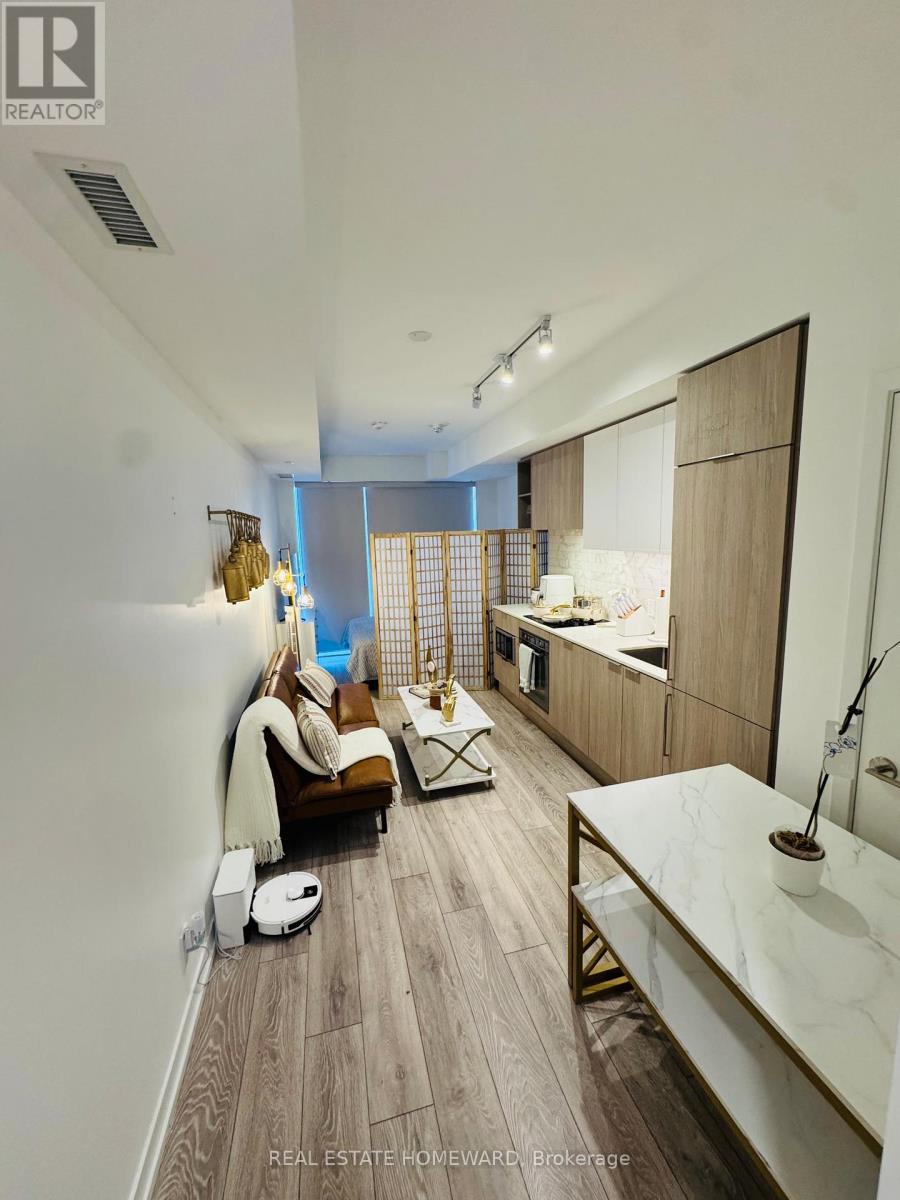 535 - 2020 Bathurst Street, Toronto, Ontario  M5P 0A6 - Photo 1 - C12851482