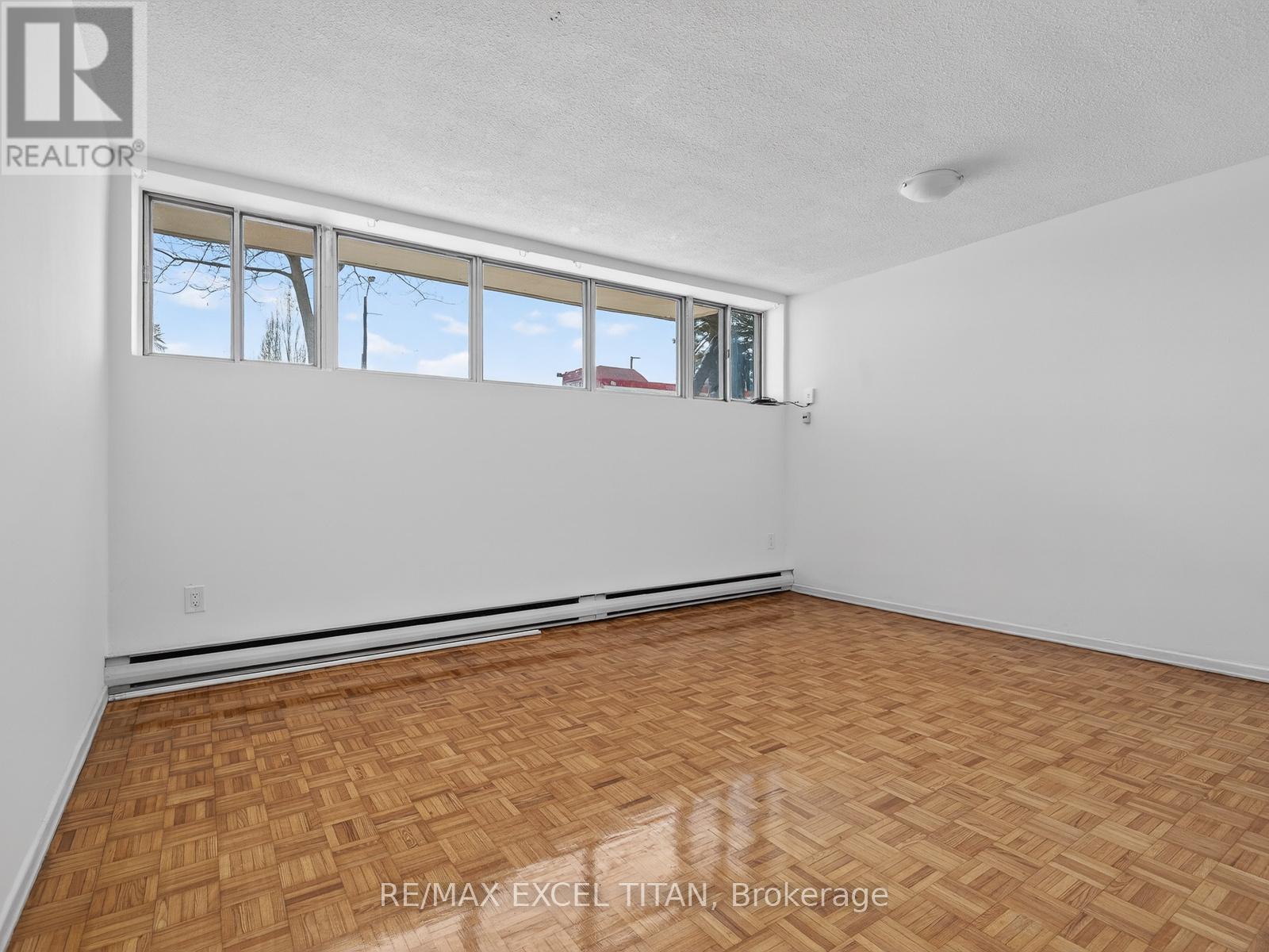 G2 - 1042 Sheppard Avenue W, Toronto, Ontario  M3H 2T6 - Photo 3 - C12851564
