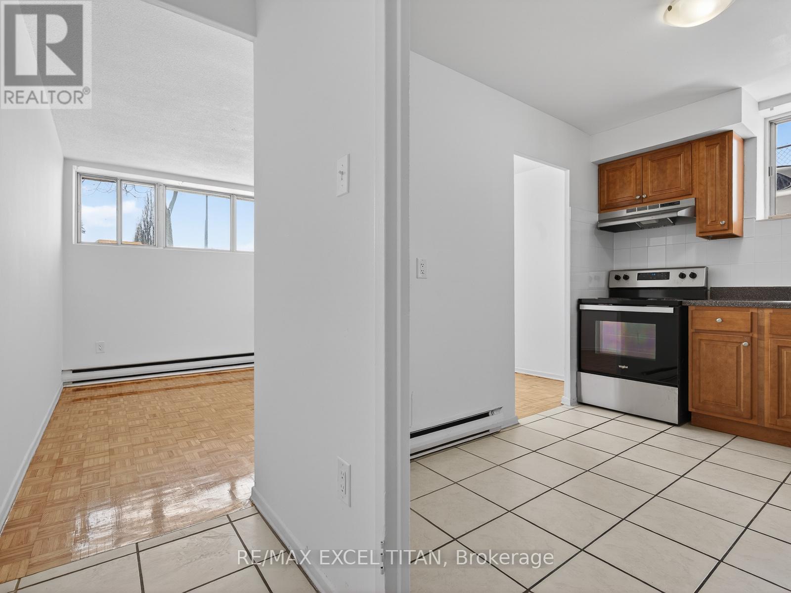 G2 - 1042 Sheppard Avenue W, Toronto, Ontario  M3H 2T6 - Photo 6 - C12851564