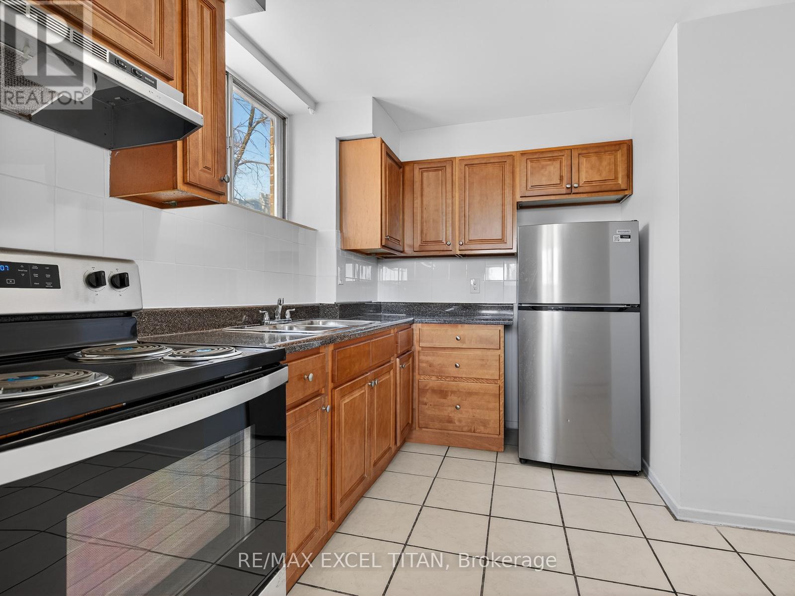 G2 - 1042 Sheppard Avenue W, Toronto, Ontario  M3H 2T6 - Photo 7 - C12851564