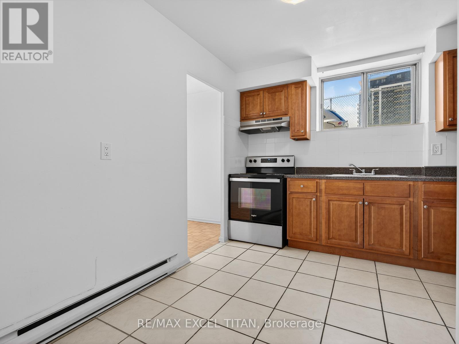 G2 - 1042 Sheppard Avenue W, Toronto, Ontario  M3H 2T6 - Photo 9 - C12851564