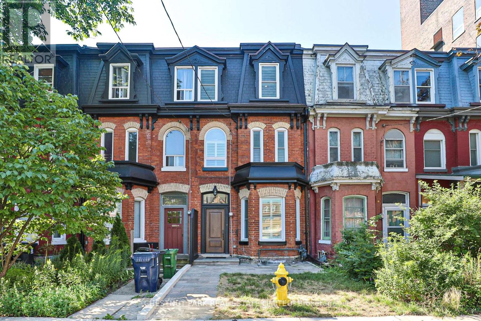 79 SULLIVAN STREET, Toronto, Ontario