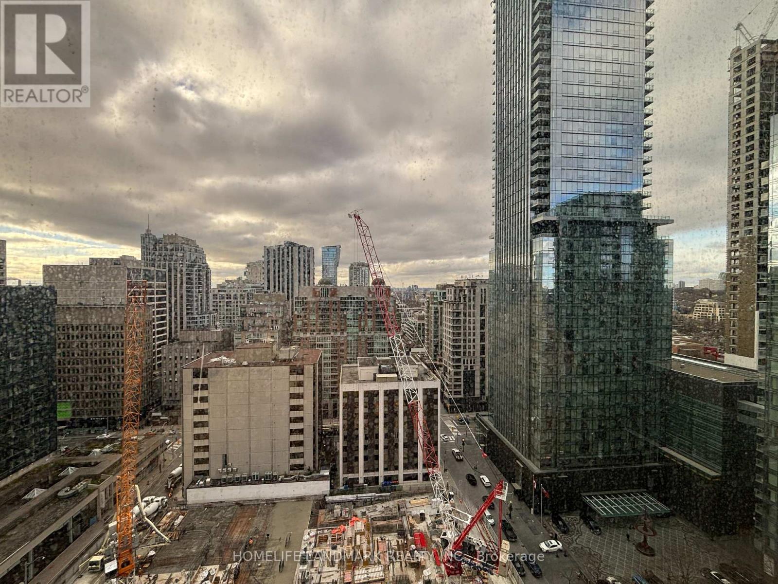 1614 - 11 Yorkville Avenue, Toronto, Ontario  M4W 0B7 - Photo 9 - C12851582