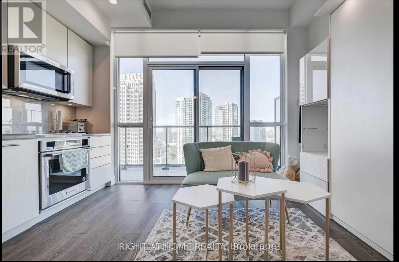 Uph02 - 38 Iannuzzi Street, Toronto, Ontario  M5V 0S2 - Photo 2 - C12851672