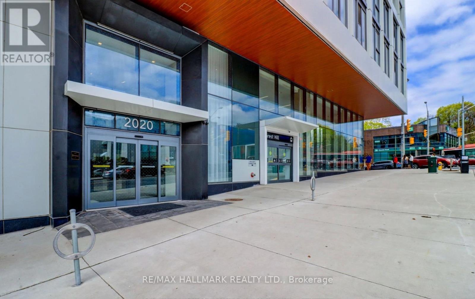 601 - 2020 Bathurst Street, Toronto, Ontario  M5P 0A6 - Photo 1 - C12851712