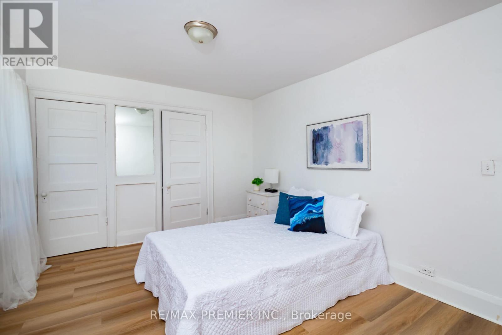 229 Bellwoods Avenue, Toronto, Ontario  M6J 2R2 - Photo 19 - C12851738