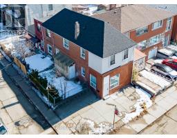 229 BELLWOODS AVENUE, Toronto, Ontario