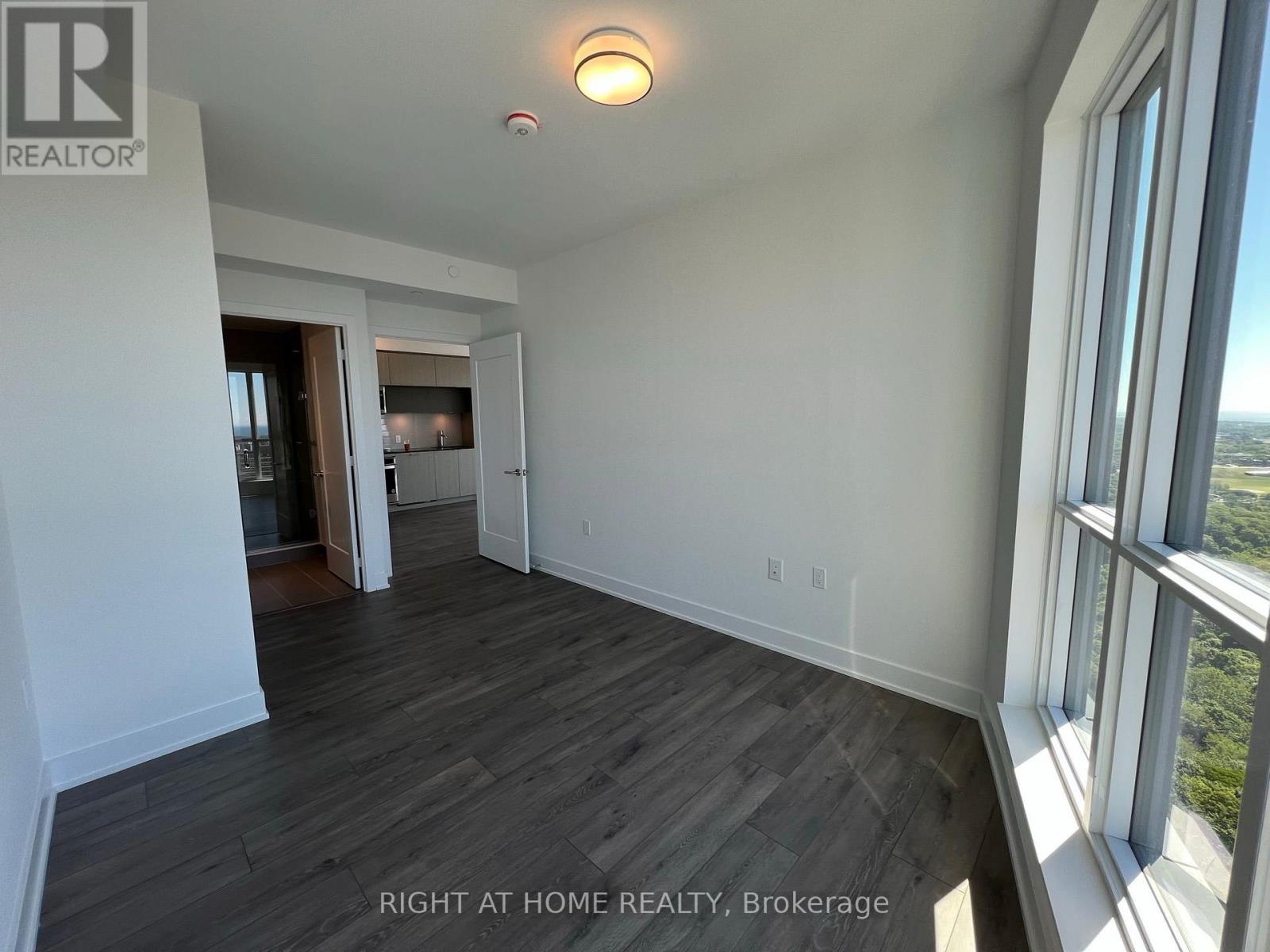 3418 - 585 Bloor Street E, Toronto, Ontario  M4W 0B3 - Photo 2 - C12851744