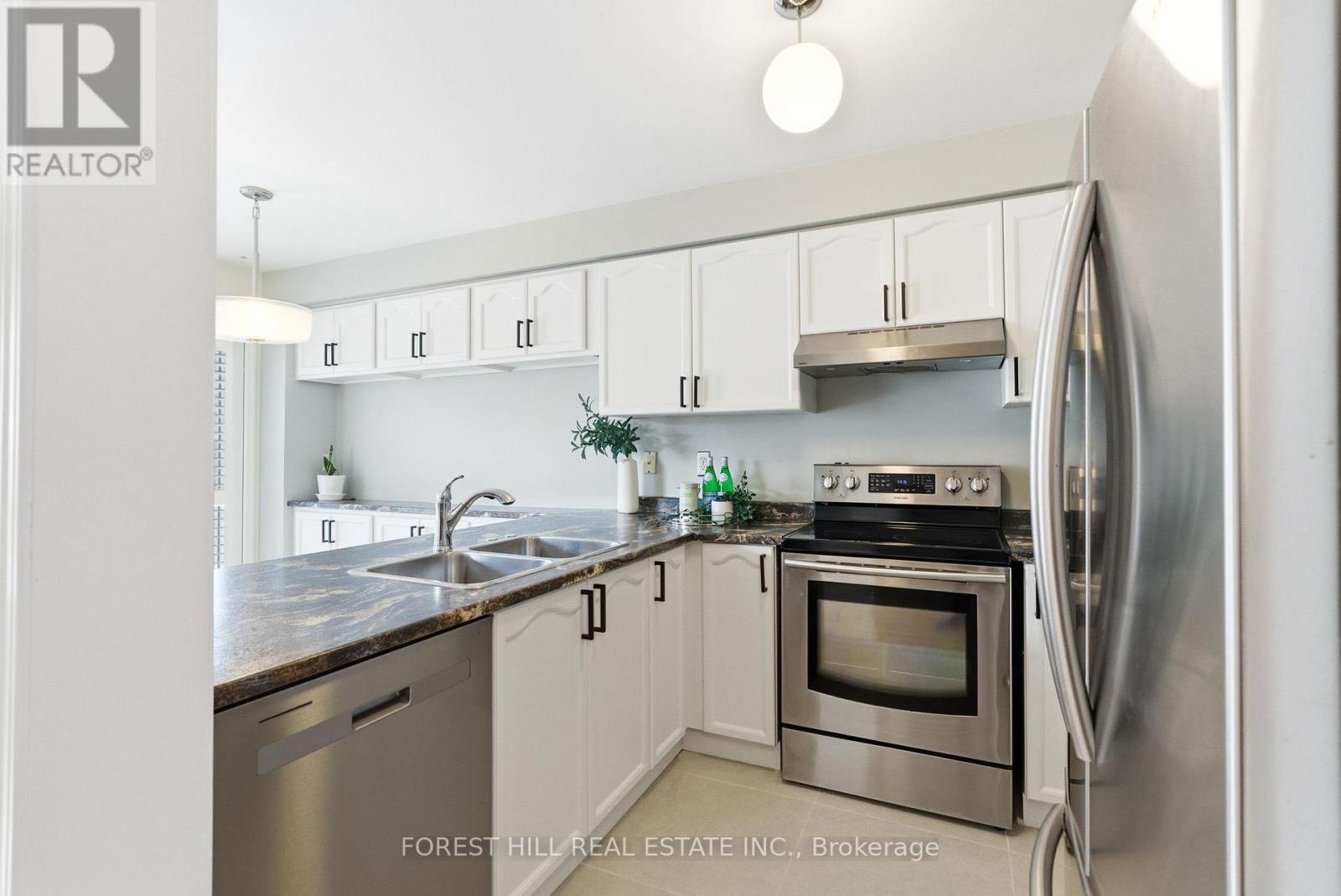 38 Bayside Gate, Whitby, Ontario  L1N 9T1 - Photo 16 - E12851726