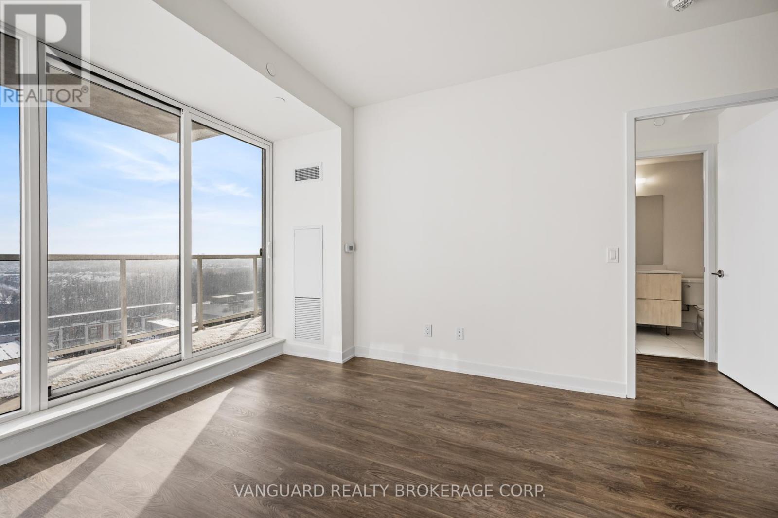 1131 - 2 David Eyer Road, Richmond Hill, Ontario  L4S 0N5 - Photo 11 - N12851466