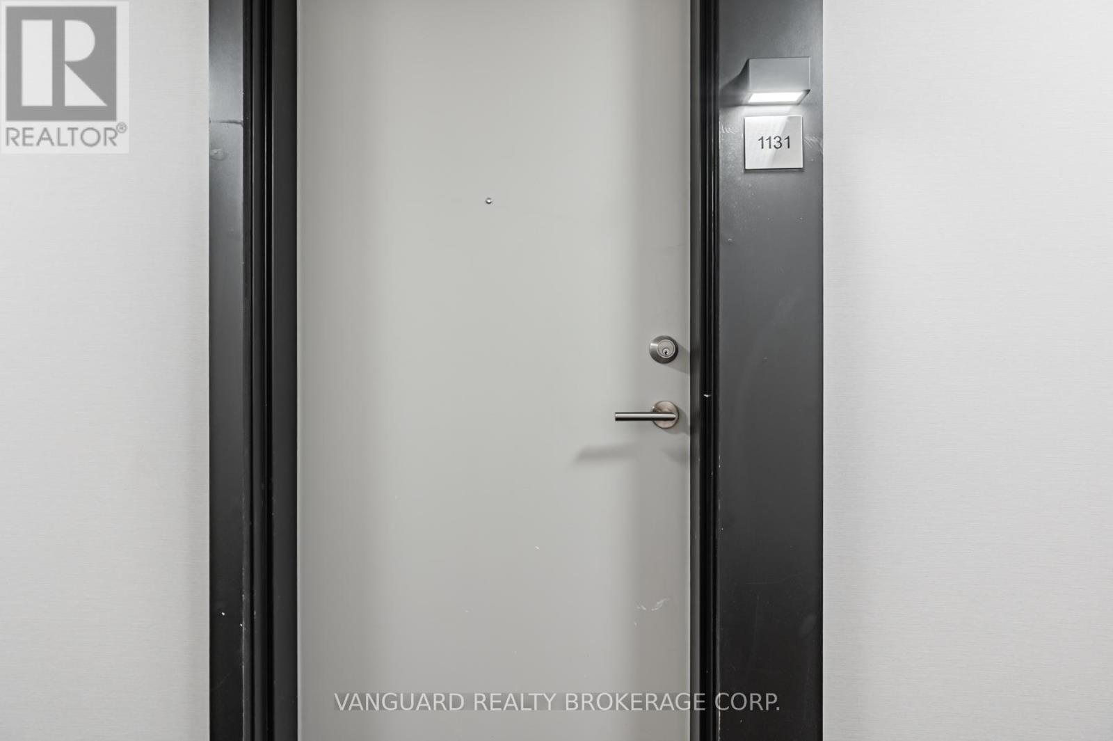 1131 - 2 David Eyer Road, Richmond Hill, Ontario  L4S 0N5 - Photo 2 - N12851466