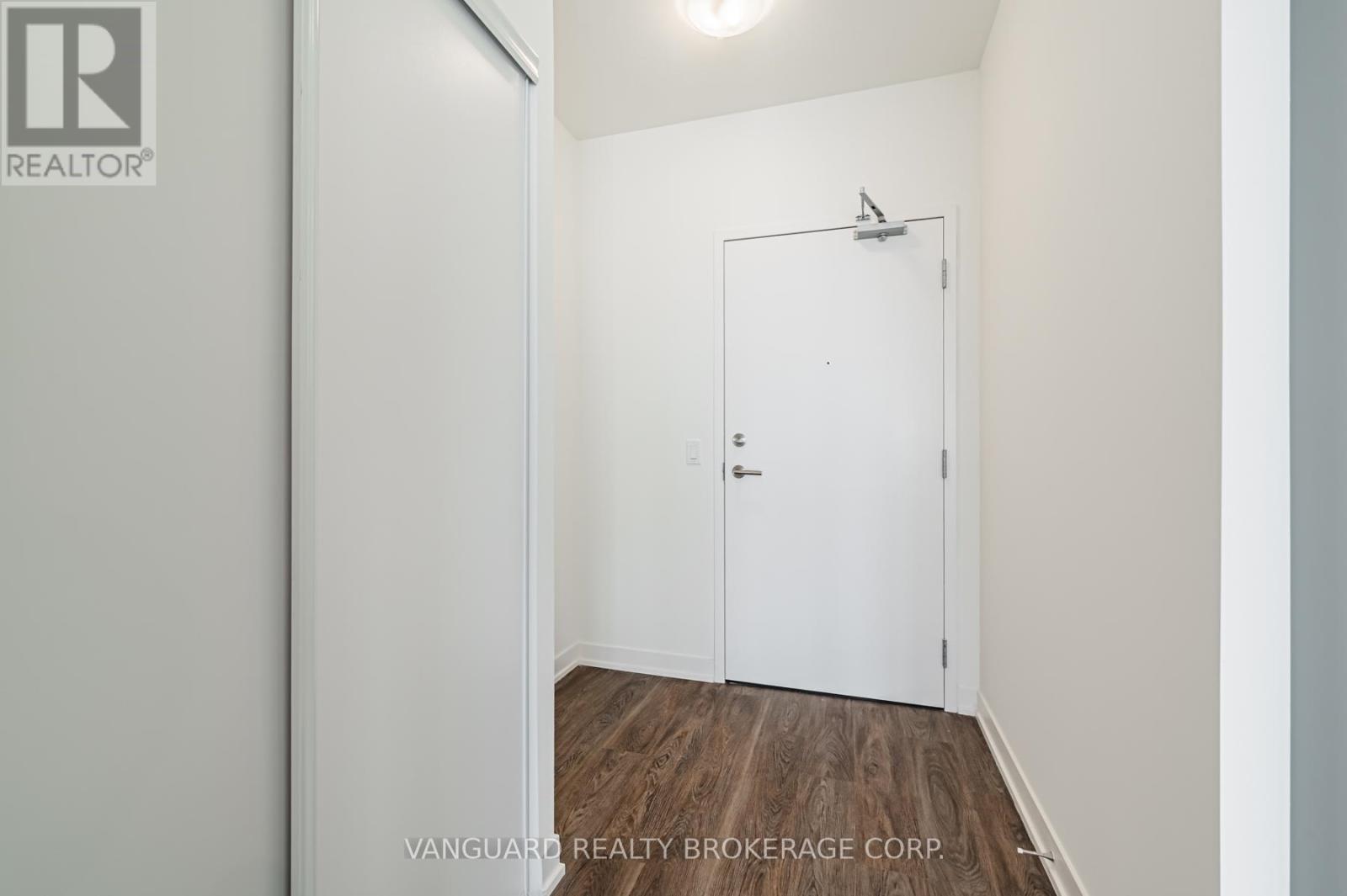 1131 - 2 David Eyer Road, Richmond Hill, Ontario  L4S 0N5 - Photo 3 - N12851466