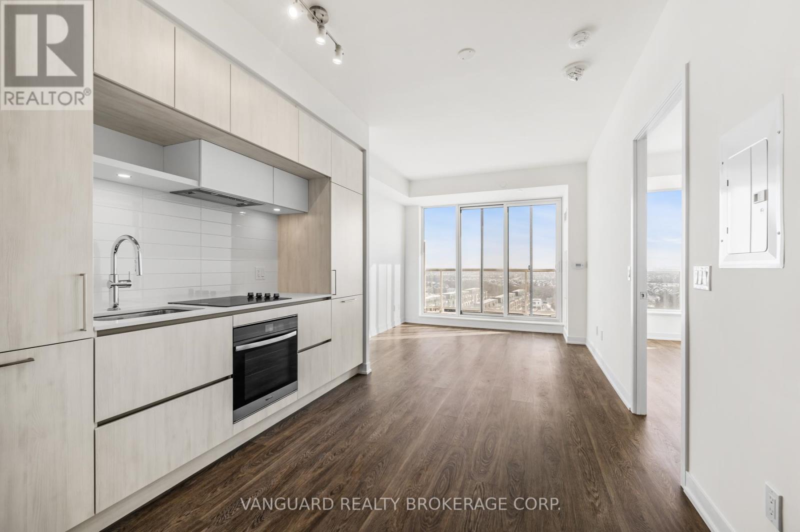 1131 - 2 David Eyer Road, Richmond Hill, Ontario  L4S 0N5 - Photo 4 - N12851466