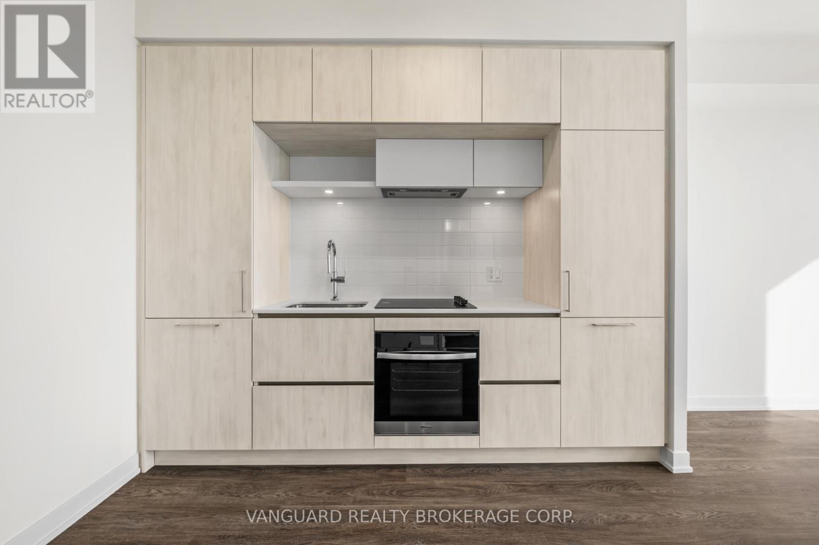 1131 - 2 David Eyer Road, Richmond Hill, Ontario  L4S 0N5 - Photo 6 - N12851466