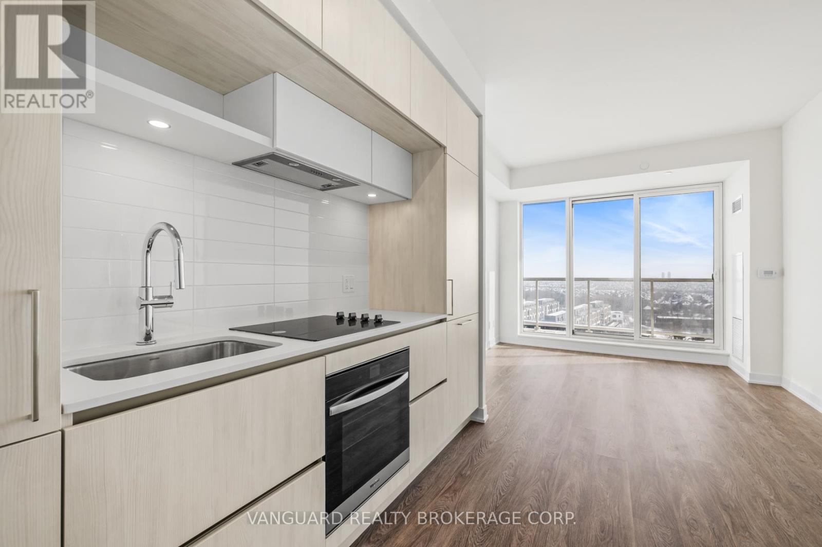 1131 - 2 David Eyer Road, Richmond Hill, Ontario  L4S 0N5 - Photo 7 - N12851466