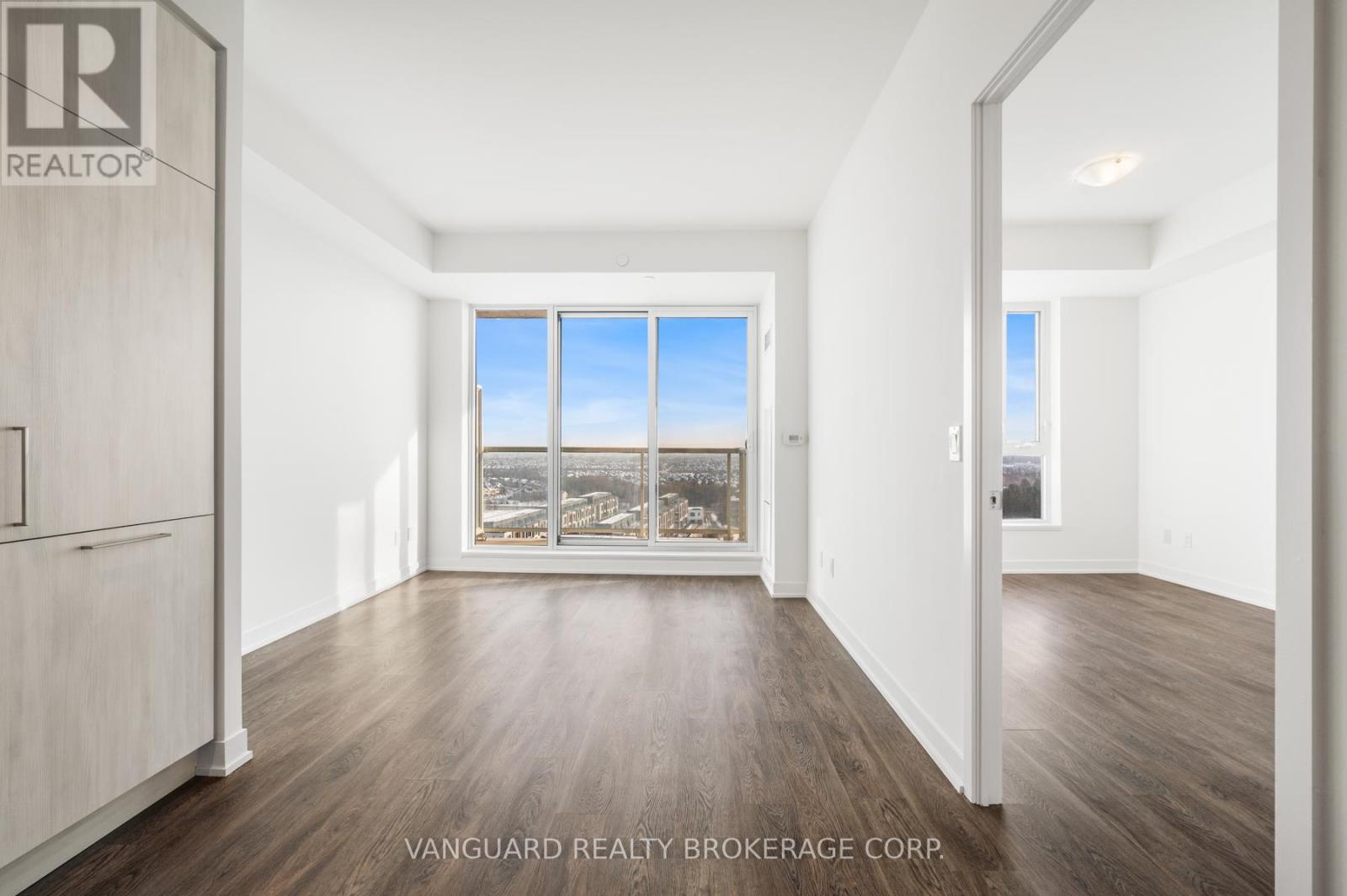 1231 - 2 David Eyer Road, Richmond Hill, Ontario  L4S 0N5 - Photo 6 - N12851492