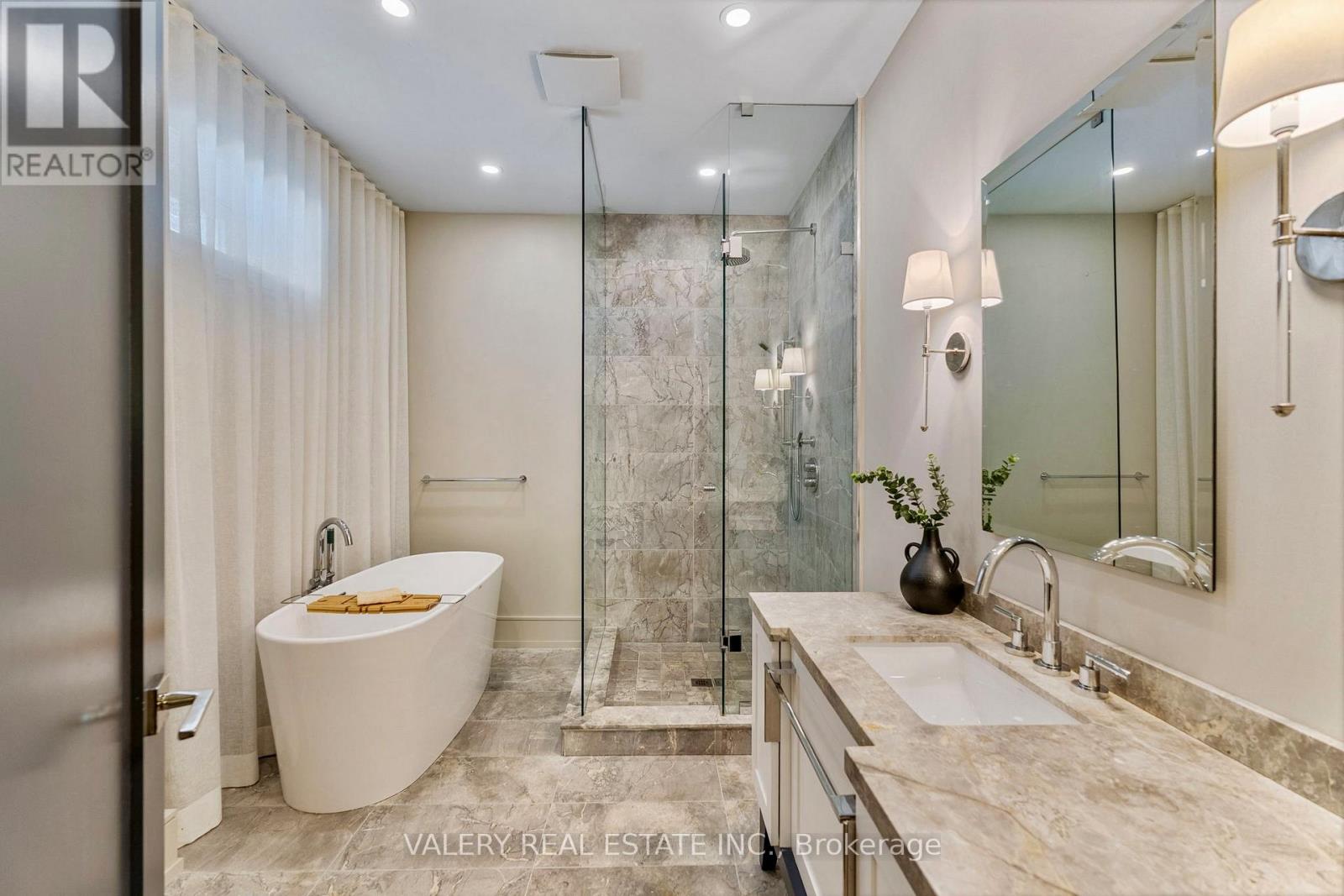 211 Grand Vellore Crescent, Vaughan, Ontario  L4H 0N9 - Photo 40 - N12851514