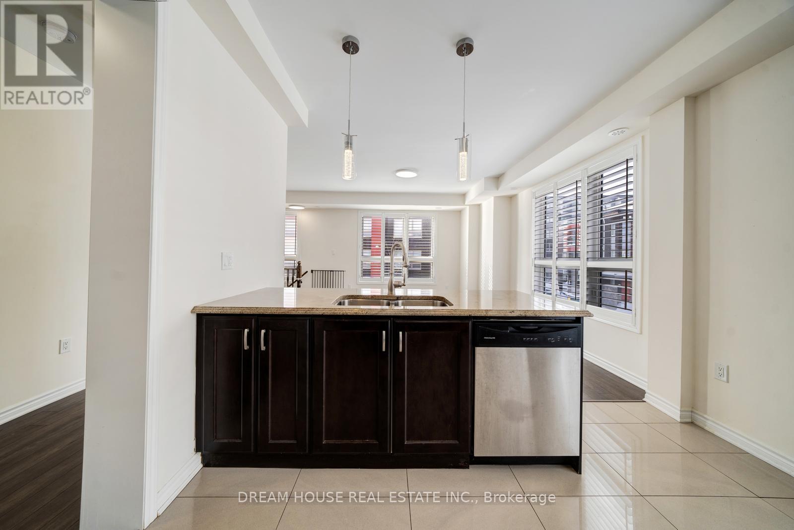 41 - 350 Arthur Bonner Avenue, Markham, Ontario  L6B 1N2 - Photo 15 - N12851702