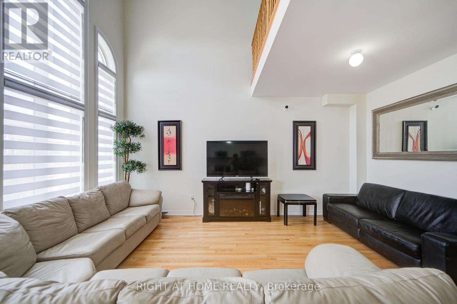 26 Pearl Street, Wasaga Beach, Ontario  L9Z 1J6 - Photo 12 - S12851576