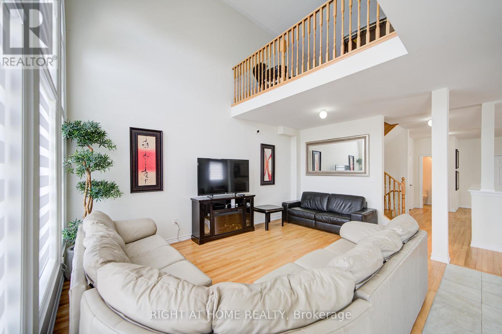 26 Pearl Street, Wasaga Beach, Ontario  L9Z 1J6 - Photo 13 - S12851576