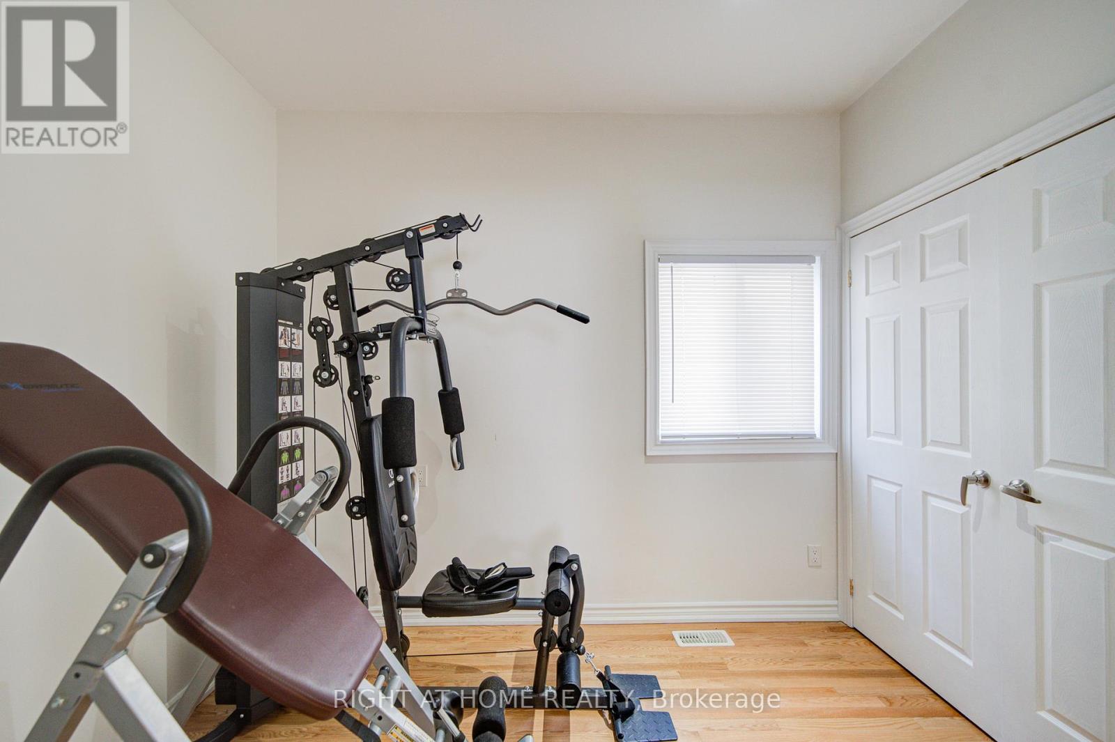 26 Pearl Street, Wasaga Beach, Ontario  L9Z 1J6 - Photo 18 - S12851576