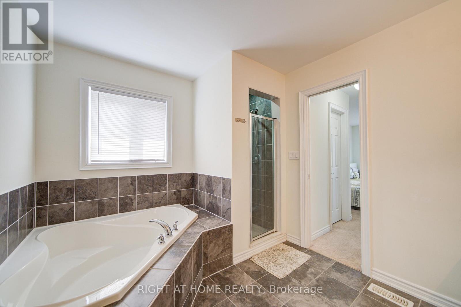 26 Pearl Street, Wasaga Beach, Ontario  L9Z 1J6 - Photo 30 - S12851576