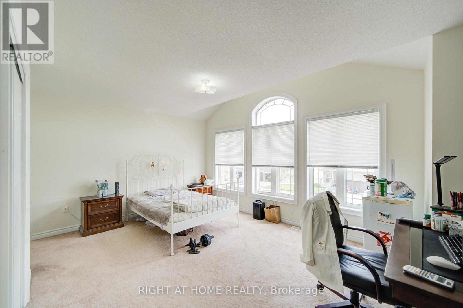 26 Pearl Street, Wasaga Beach, Ontario  L9Z 1J6 - Photo 33 - S12851576