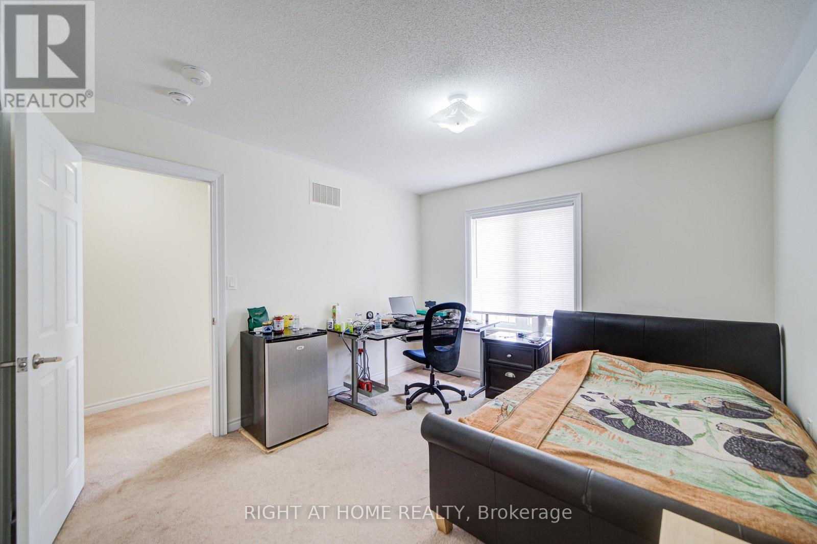 26 Pearl Street, Wasaga Beach, Ontario  L9Z 1J6 - Photo 38 - S12851576