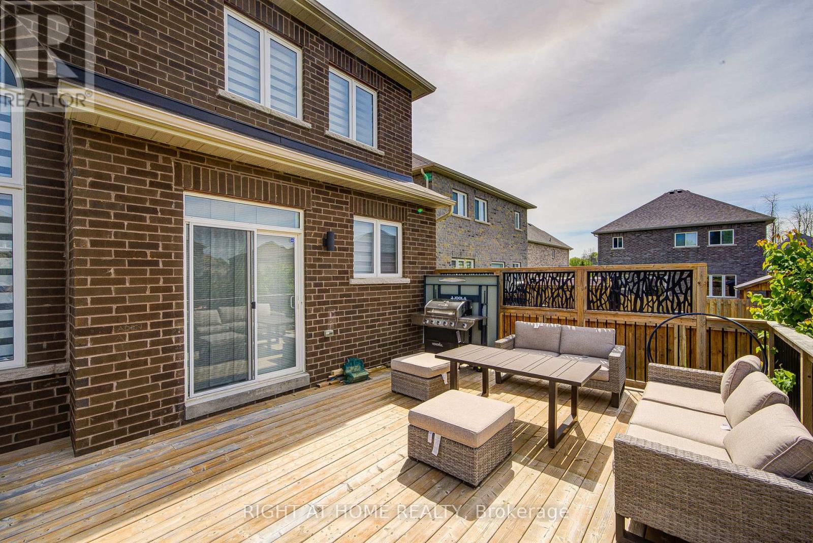 26 Pearl Street, Wasaga Beach, Ontario  L9Z 1J6 - Photo 45 - S12851576